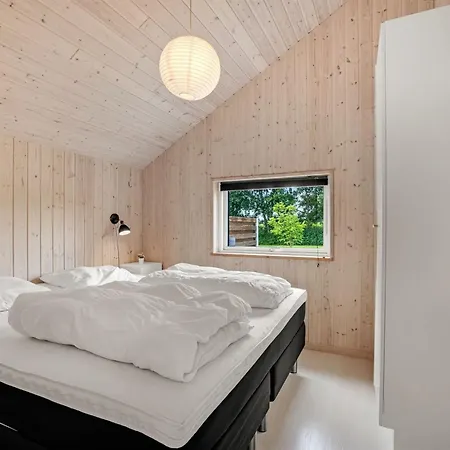 Mika - 800m From The Sea By Interhome Bøtø By
